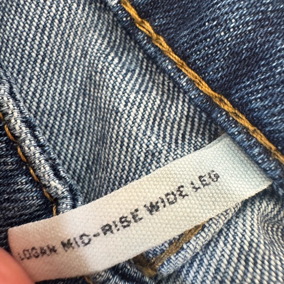 Rag & Bone Featherweight Logan Jeans in River - Picture 6 of 11